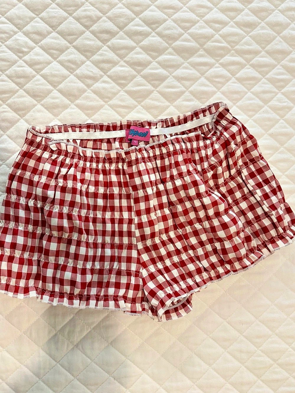 Ediked Gingham Shorts in Red & White Size XS